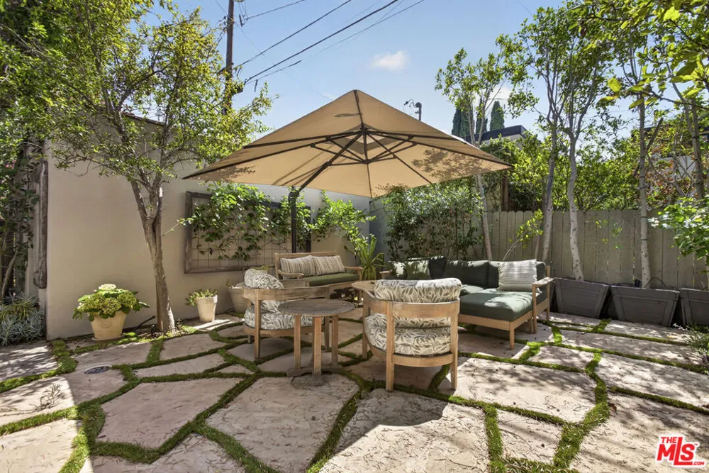 9002 Norma Place West Hollywood, CA 90069
