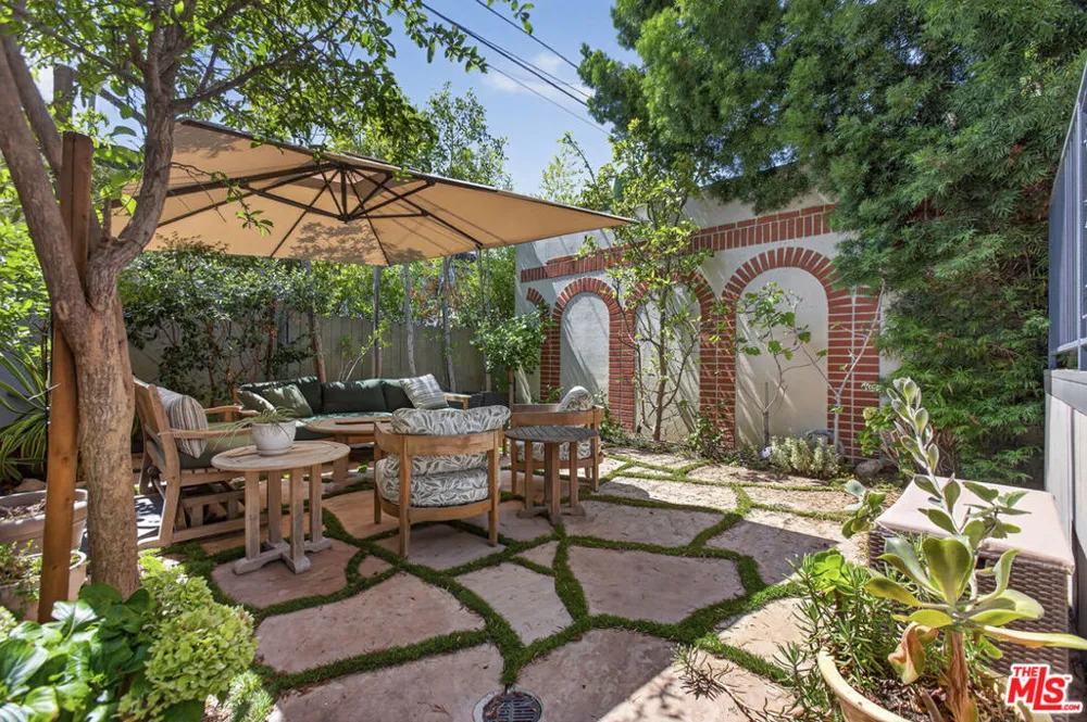 9002 Norma Place West Hollywood, CA 90069