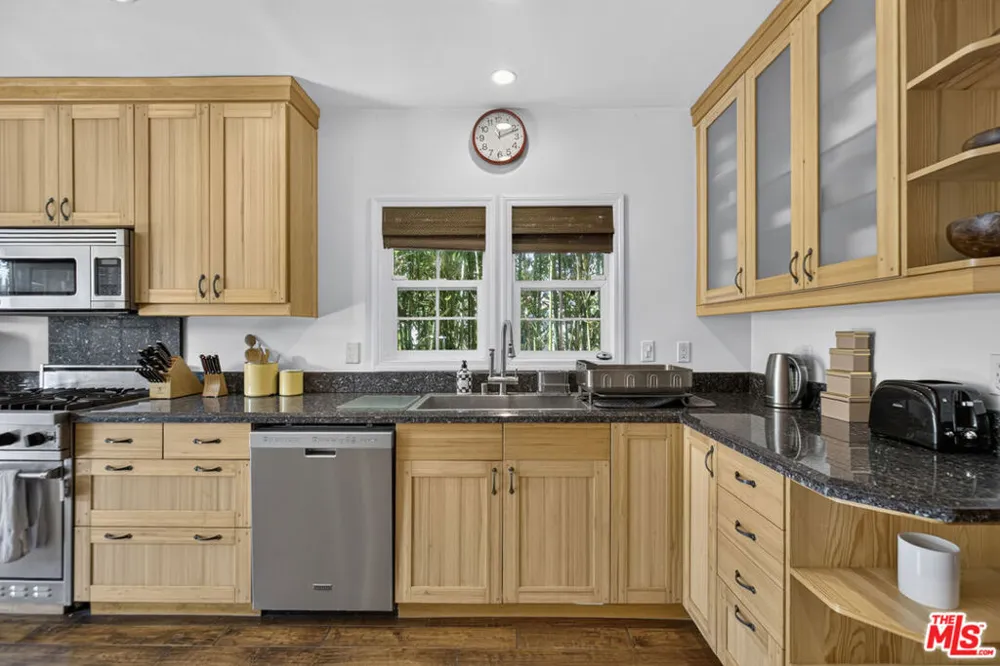 9002 Norma Place West Hollywood, CA 90069