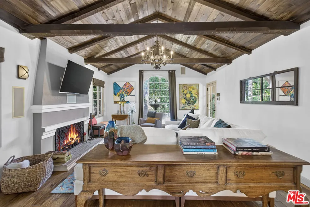 9002 Norma Place West Hollywood, CA 90069