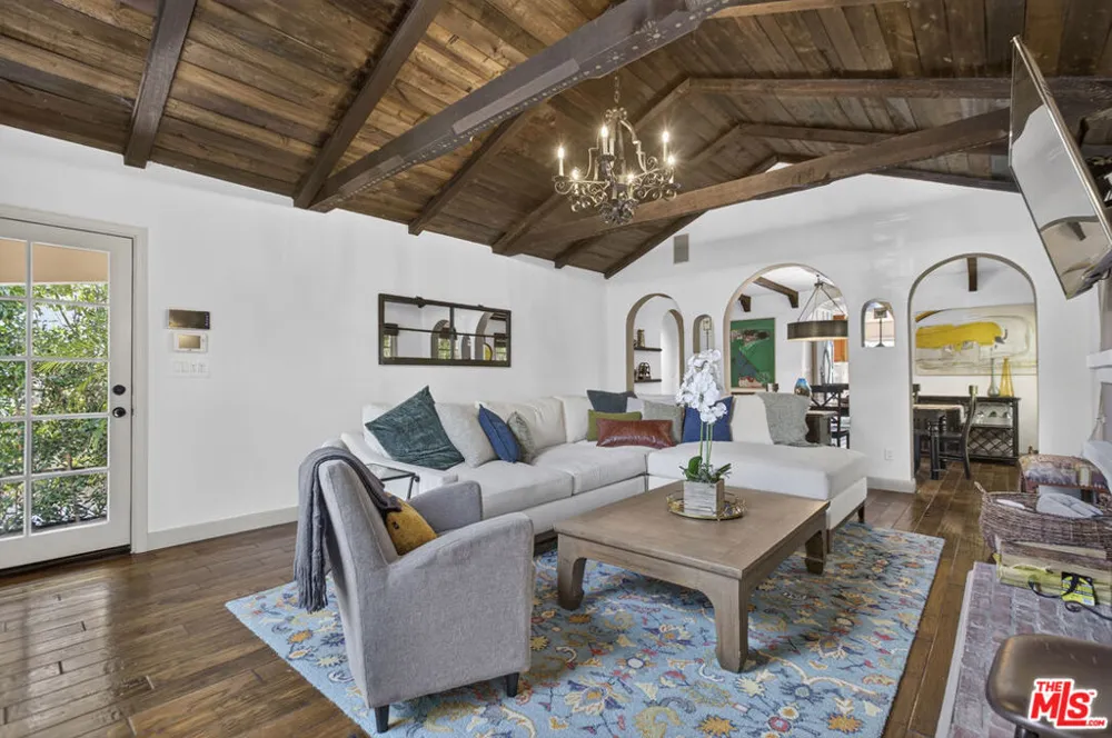 9002 Norma Place West Hollywood, CA 90069