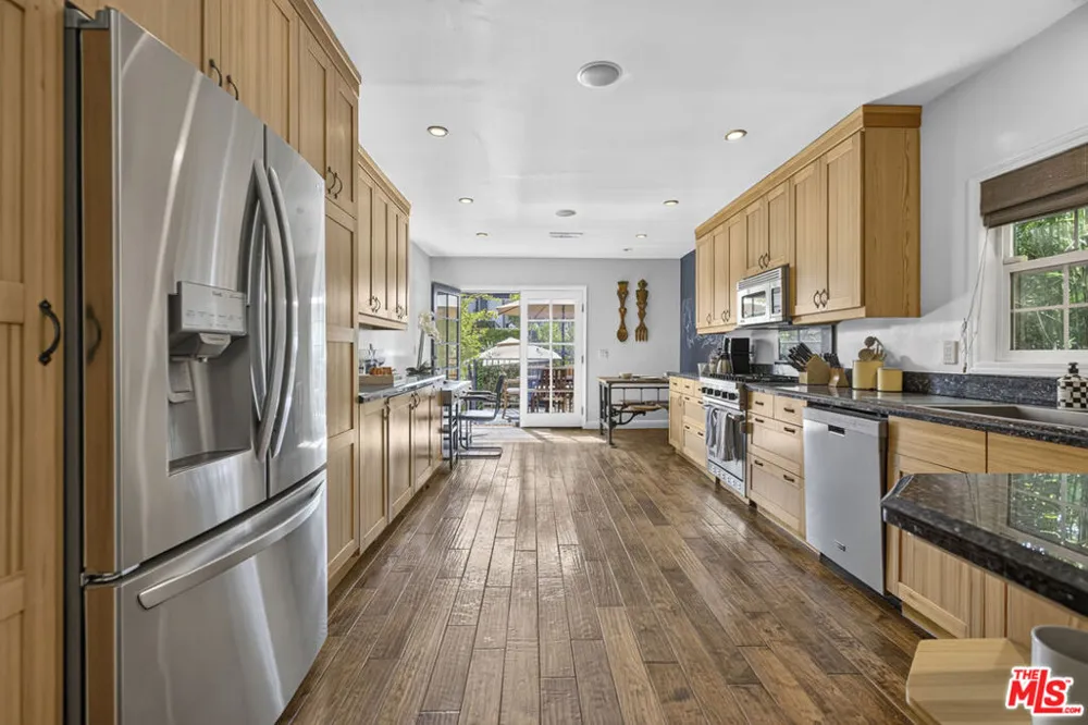 9002 Norma Place West Hollywood, CA 90069