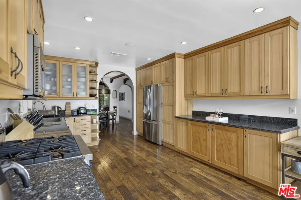 9002 Norma Place West Hollywood, CA 90069
