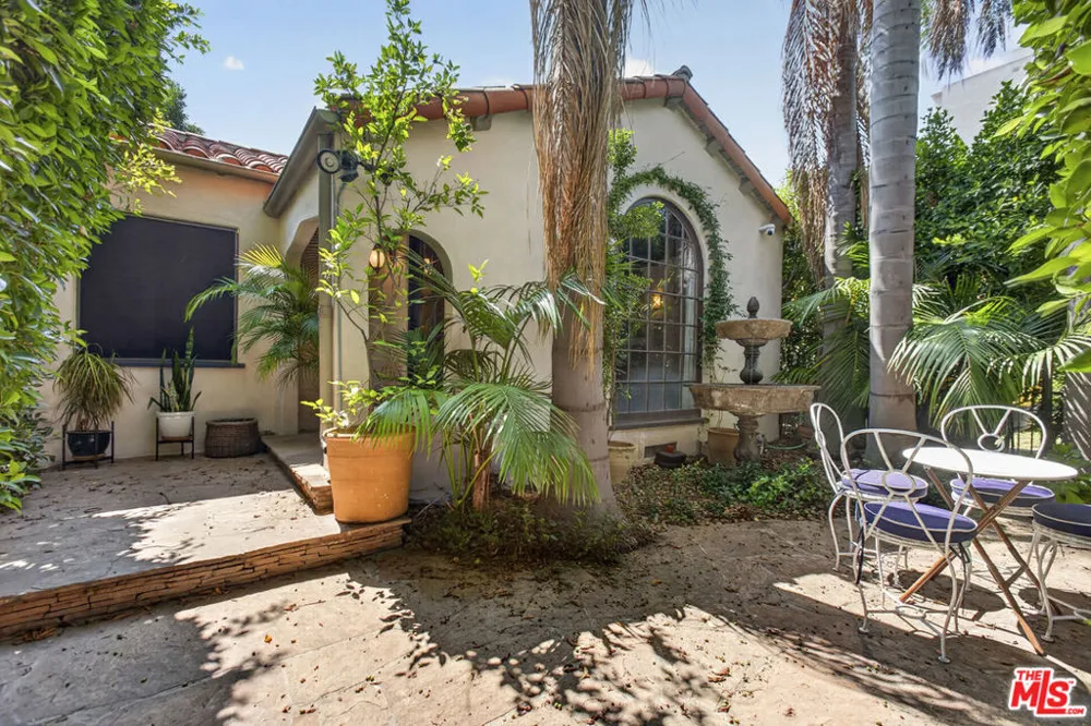 9002 Norma Place West Hollywood, CA 90069