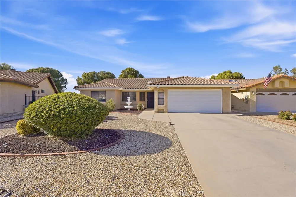 2518 Beech Tree Hemet, CA 92545