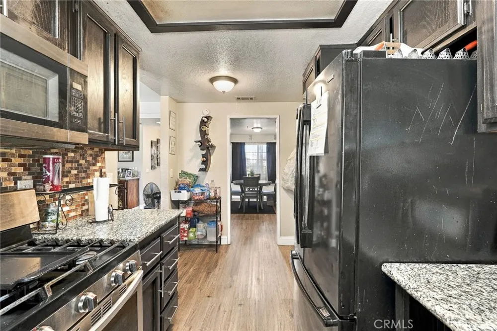 2518 Beech Tree Hemet, CA 92545
