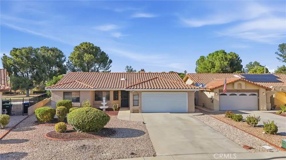 2518 Beech Tree Hemet, CA 92545