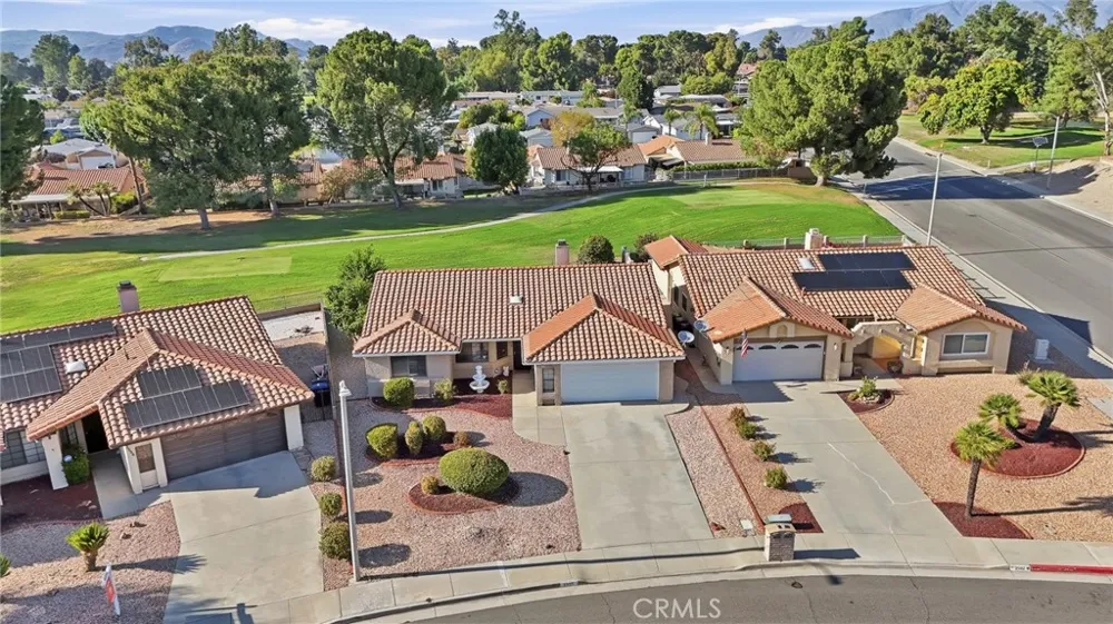 2518 Beech Tree Hemet, CA 92545