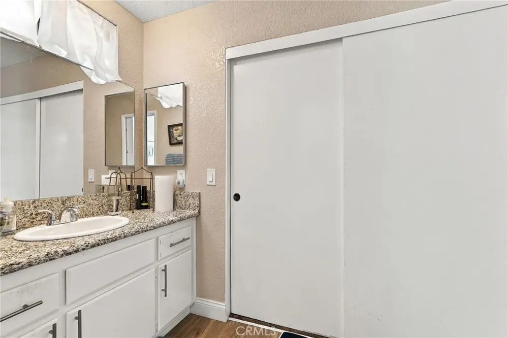 2518 Beech Tree Hemet, CA 92545