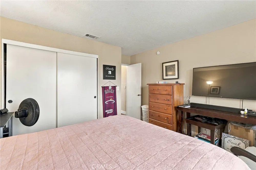 2518 Beech Tree Hemet, CA 92545