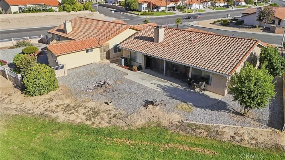 2518 Beech Tree Hemet, CA 92545