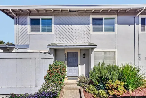 4233 Topsail Court