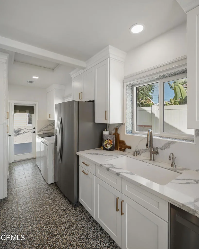 781 Morada Place Altadena, CA 91001
