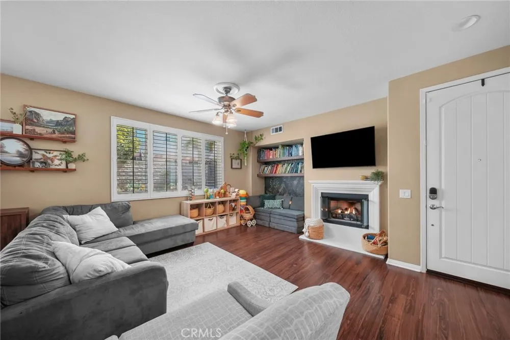 28360 Mirabelle Saugus, CA 91350