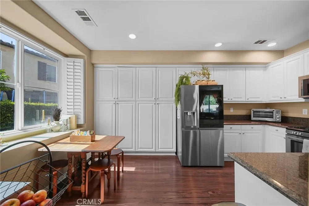 28360 Mirabelle Saugus, CA 91350
