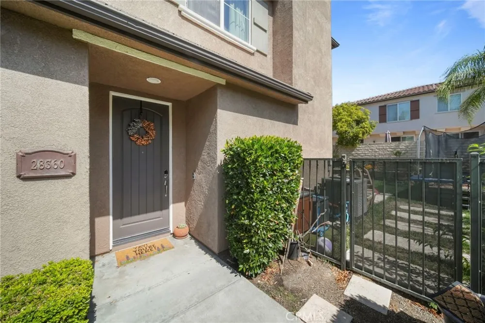 28360 Mirabelle Saugus, CA 91350