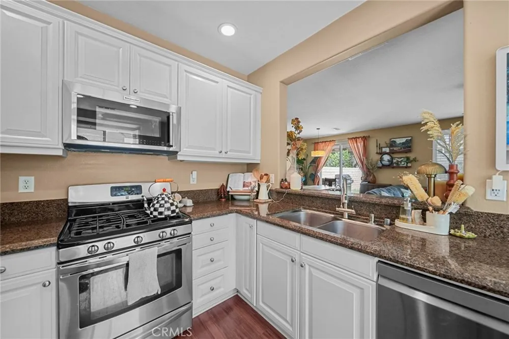 28360 Mirabelle Saugus, CA 91350
