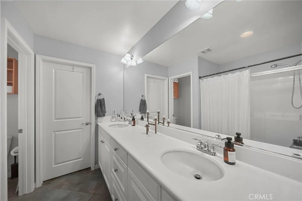 28360 Mirabelle Saugus, CA 91350