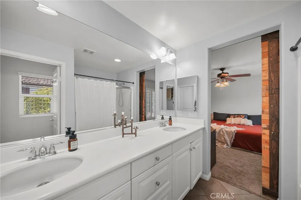 28360 Mirabelle Saugus, CA 91350