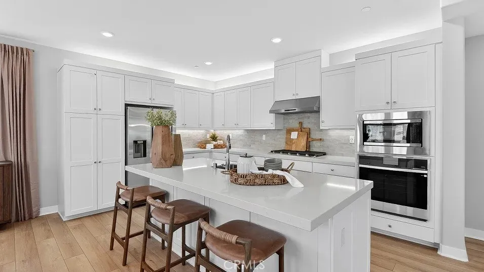 28869 Pineridge Lane Canyon Country, CA 91387