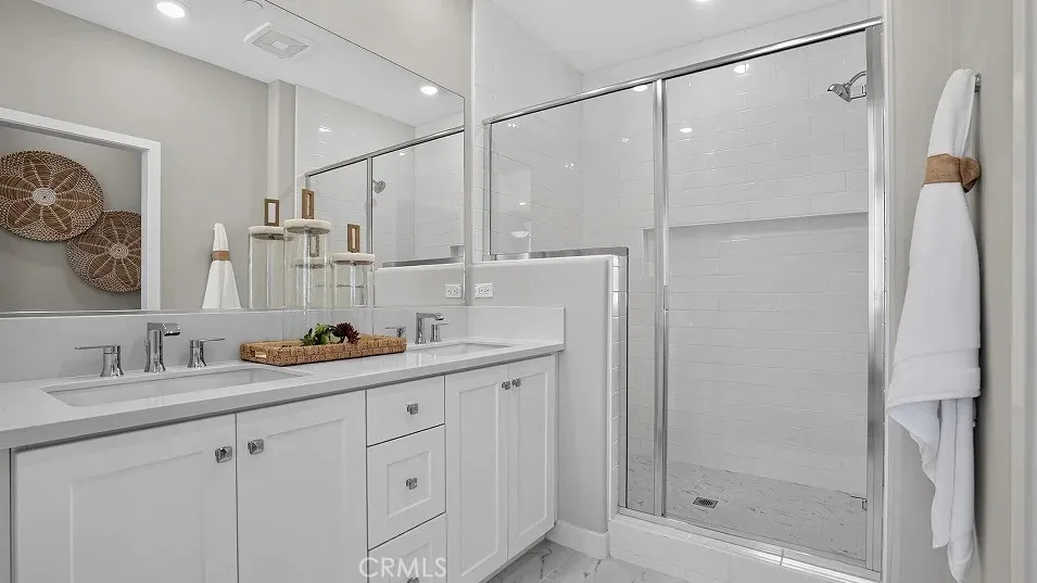 28869 Pineridge Lane Canyon Country, CA 91387