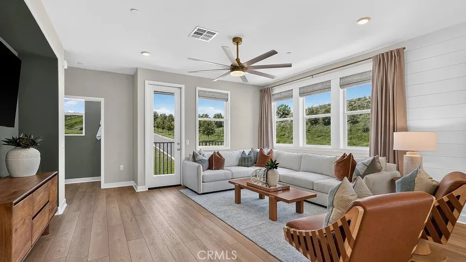 28869 Pineridge Lane Canyon Country, CA 91387
