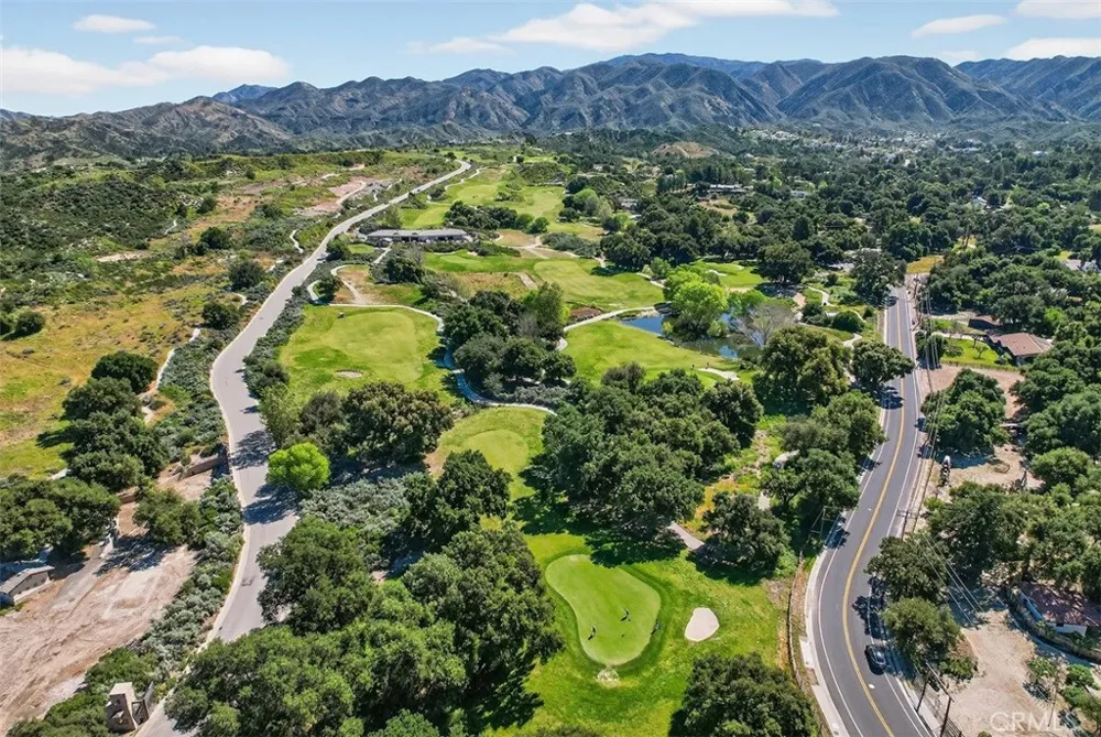 28869 Pineridge Lane Canyon Country, CA 91387
