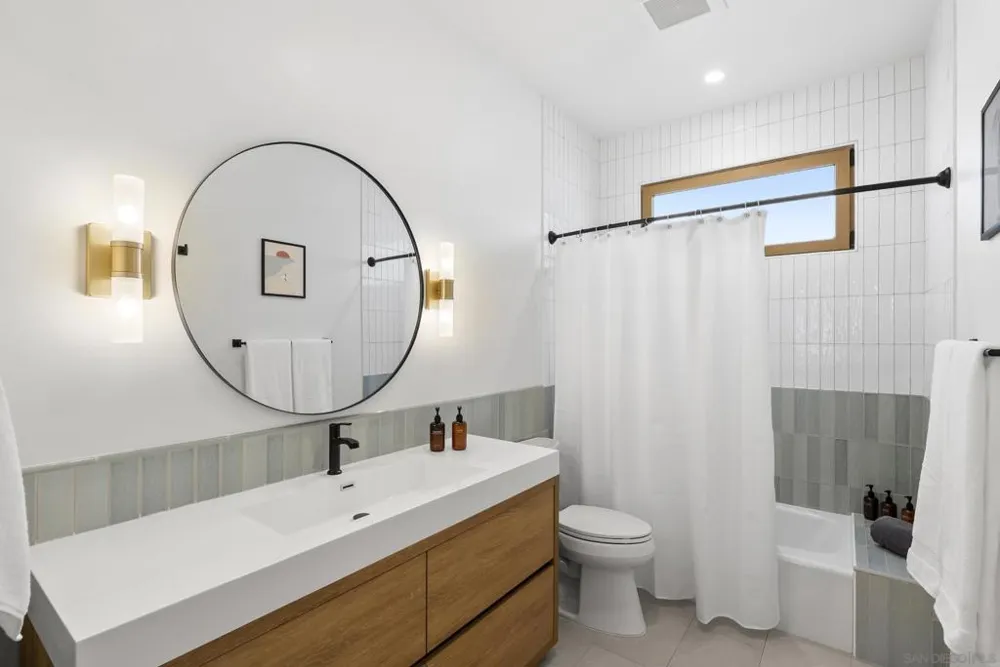 5622 Taft La Jolla, CA 92037