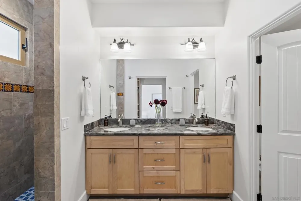 5622 Taft La Jolla, CA 92037