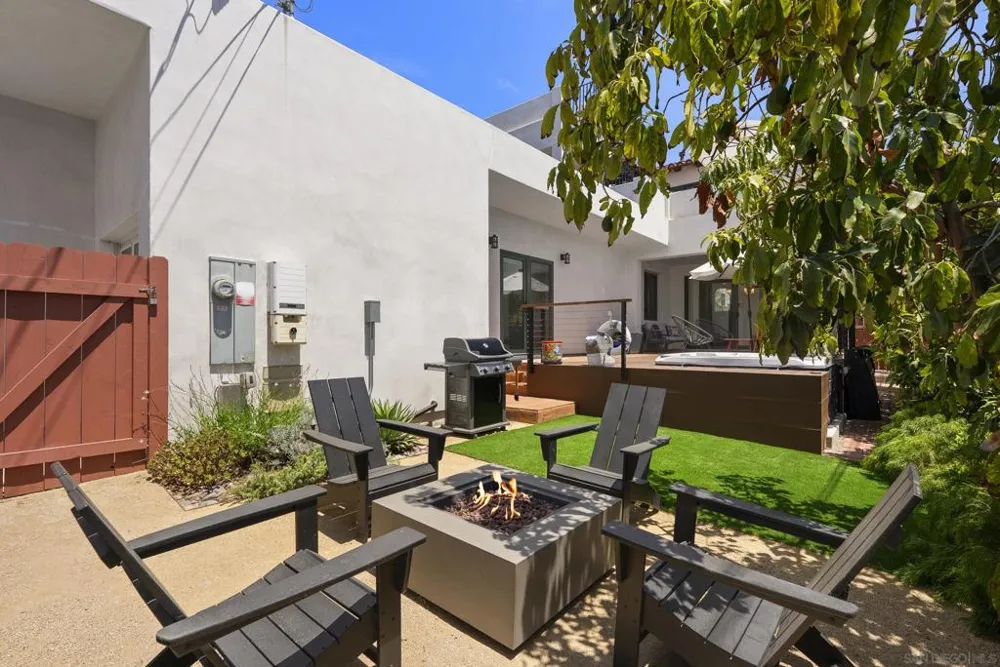 5622 Taft La Jolla, CA 92037