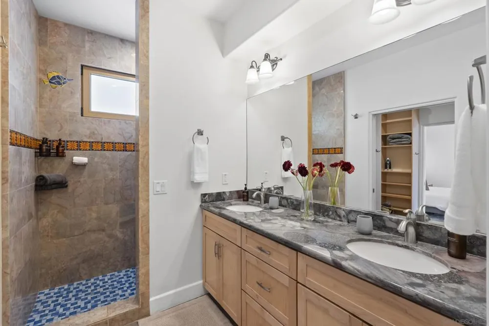 5622 Taft La Jolla, CA 92037