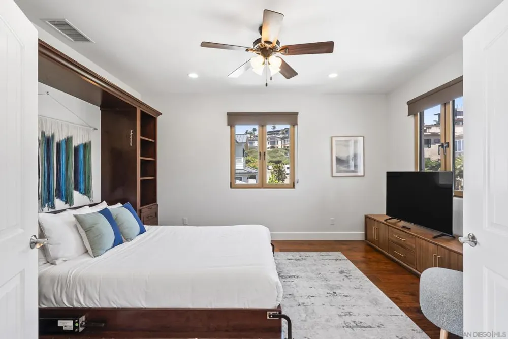 5622 Taft La Jolla, CA 92037