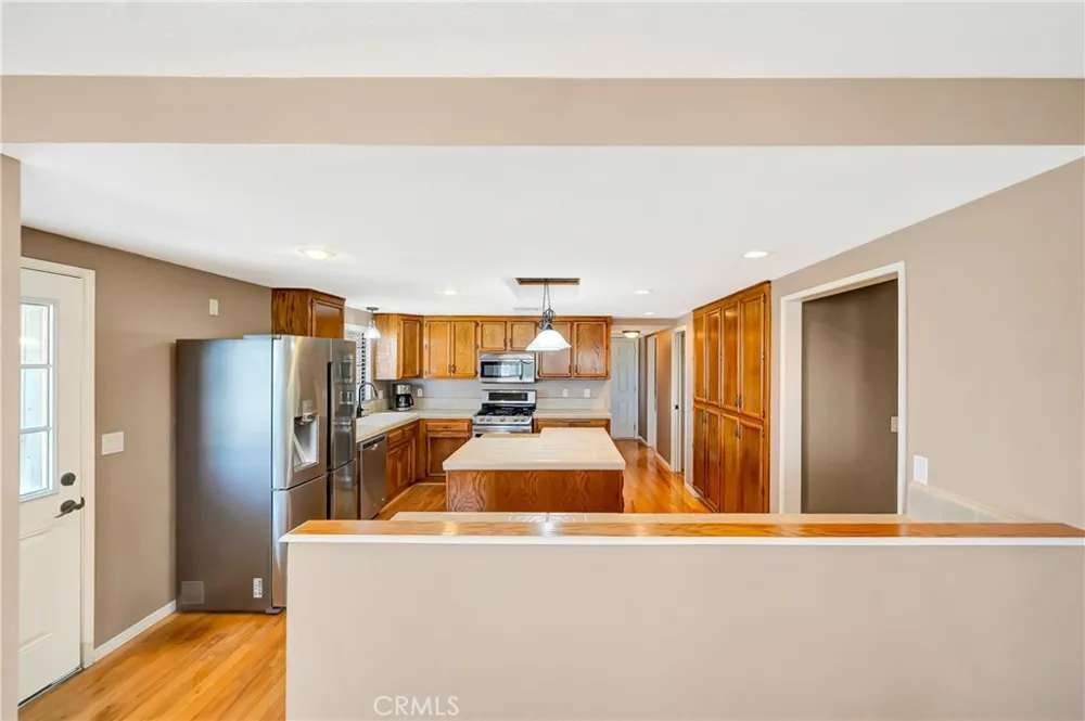 7523 W Avenue A Rosamond, CA 93560