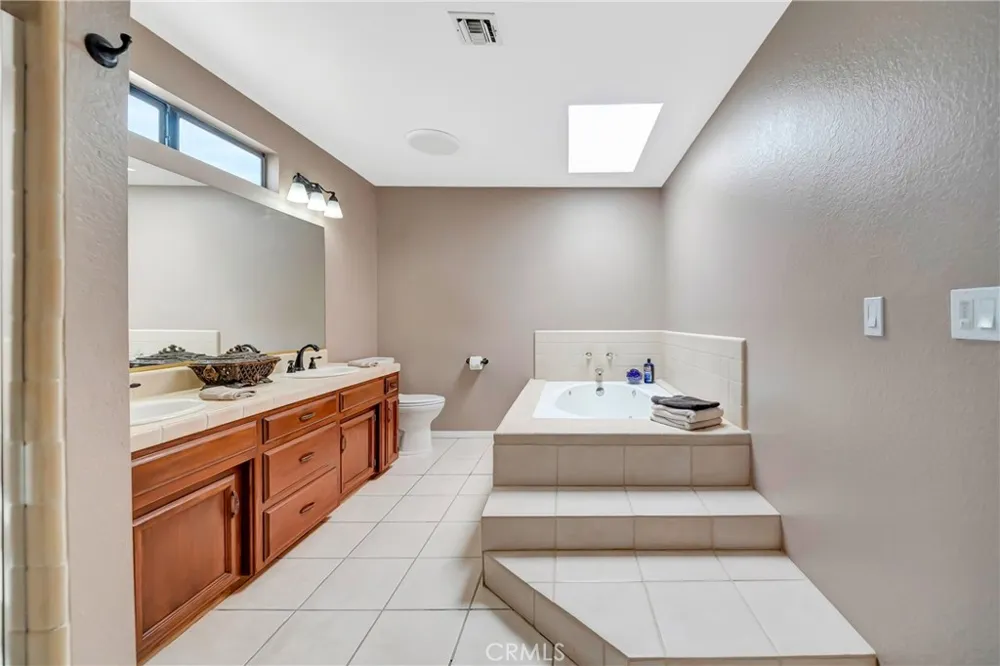 7523 W Avenue A Rosamond, CA 93560