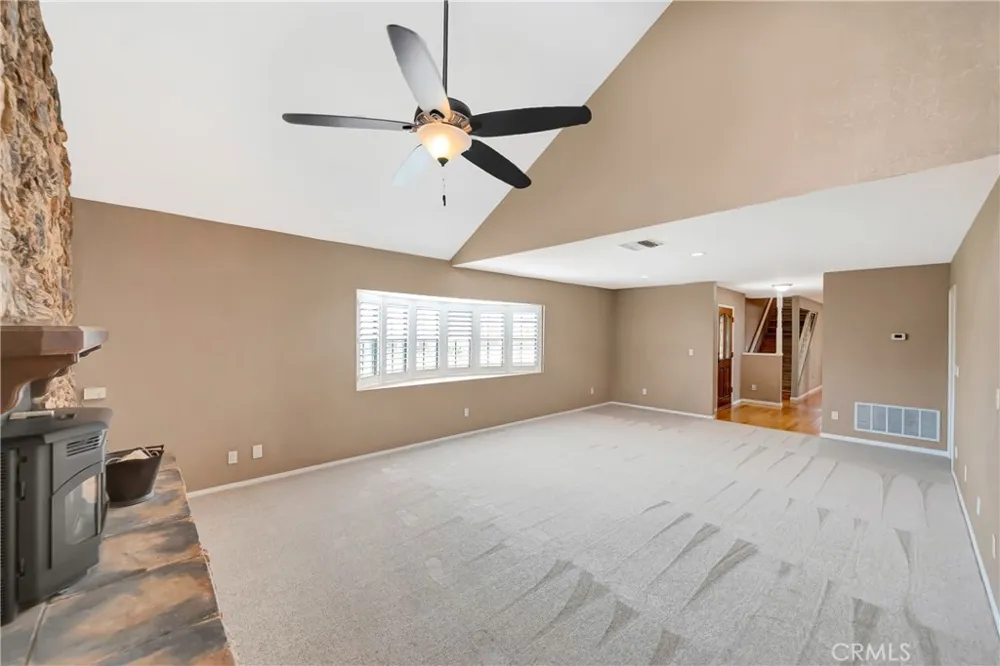 7523 W Avenue A Rosamond, CA 93560