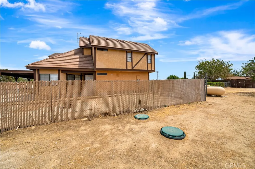 7523 W Avenue A Rosamond, CA 93560