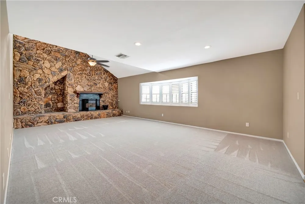 7523 W Avenue A Rosamond, CA 93560