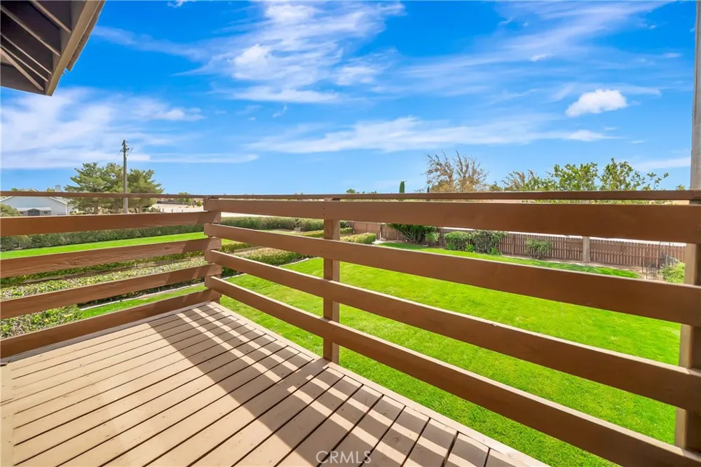 7523 W Avenue A Rosamond, CA 93560
