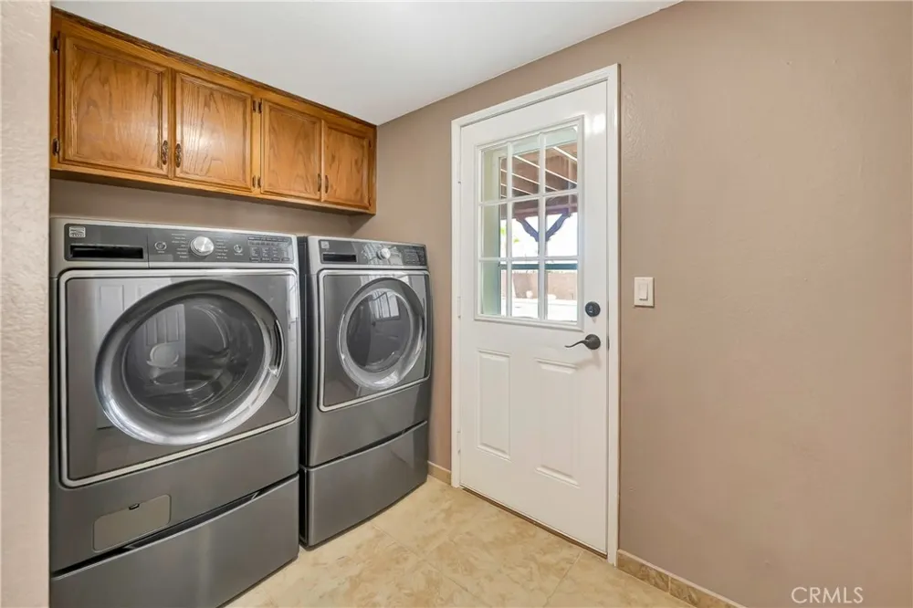 7523 W Avenue A Rosamond, CA 93560
