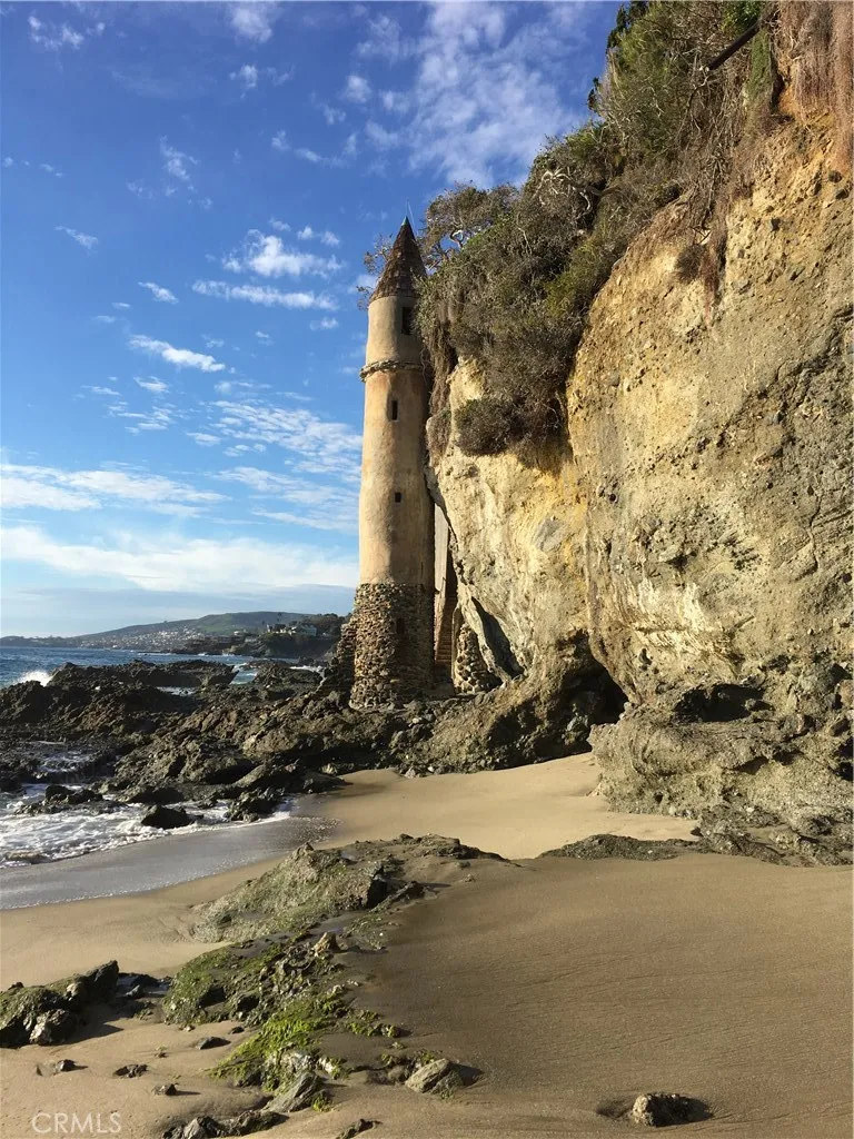 176 Mcaulay Place Laguna Beach, CA 92651