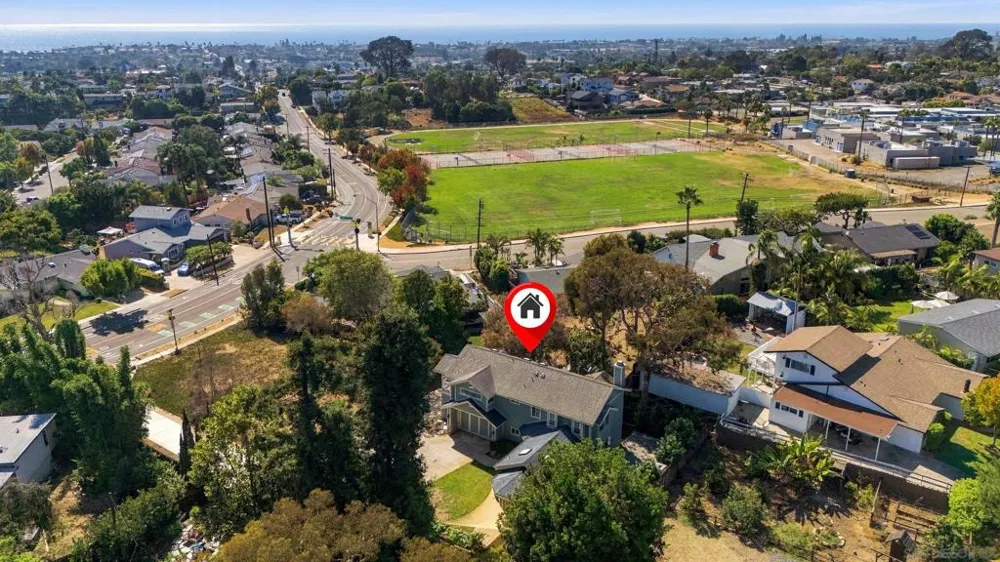 1644 Tamarack Ave Carlsbad, CA 92008