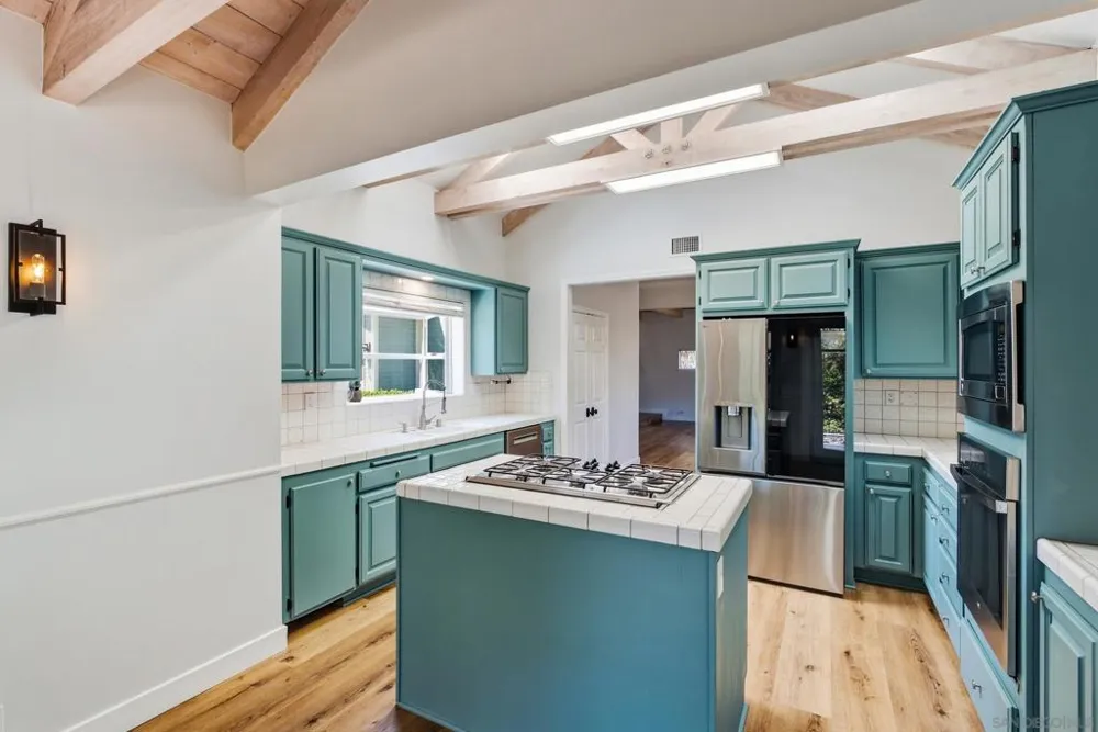1644 Tamarack Ave Carlsbad, CA 92008