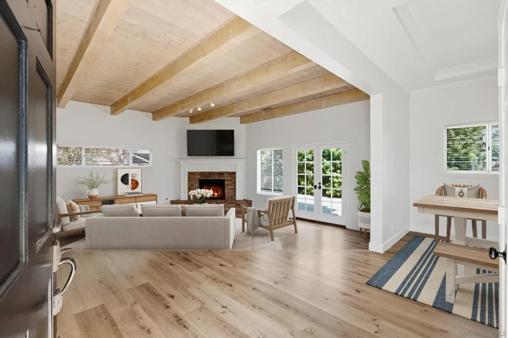 1644 Tamarack Ave Carlsbad, CA 92008