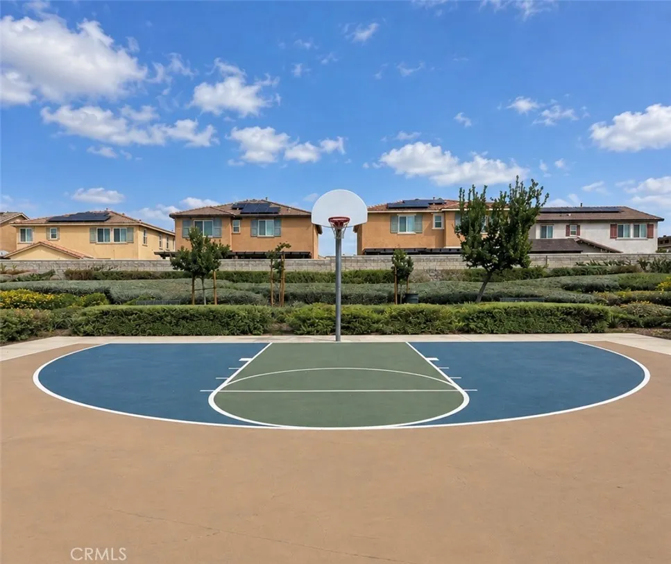 4903 Vanderham Jurupa Valley, CA 91752