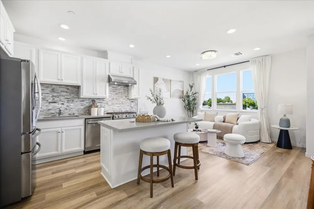 1930 Joshua Tree Circle Milpitas, CA 95035