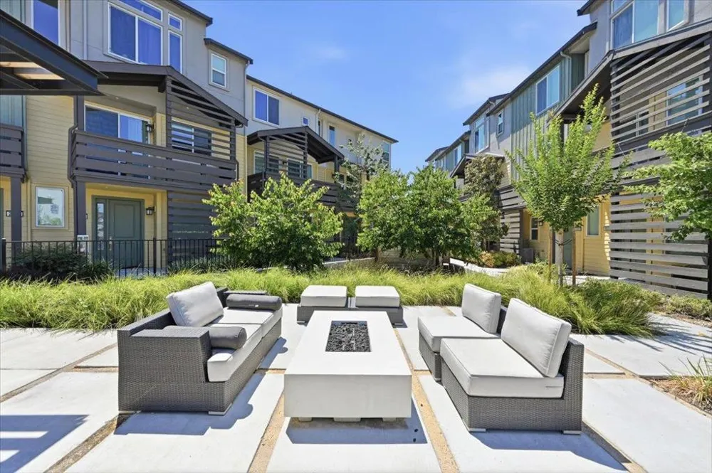 1930 Joshua Tree Circle Milpitas, CA 95035