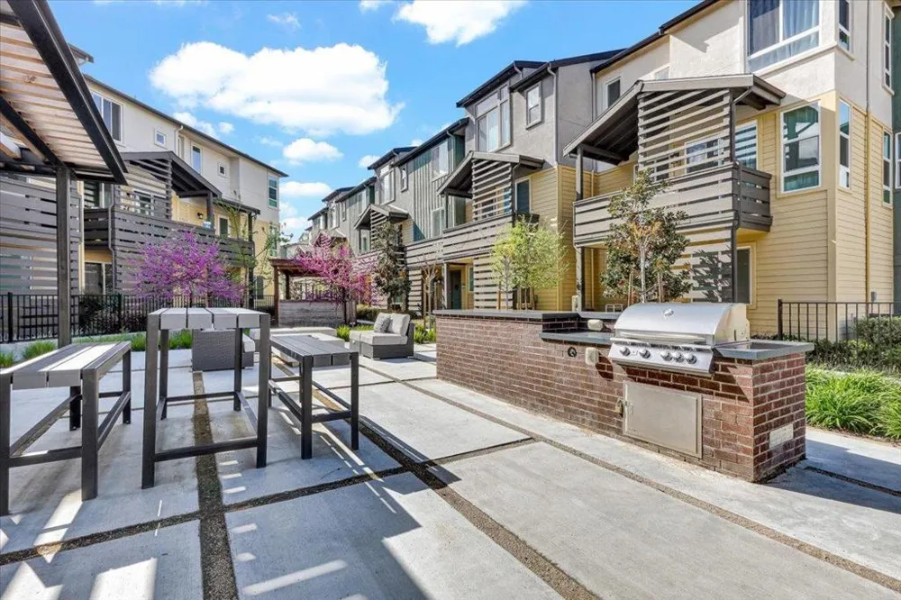 1930 Joshua Tree Circle Milpitas, CA 95035