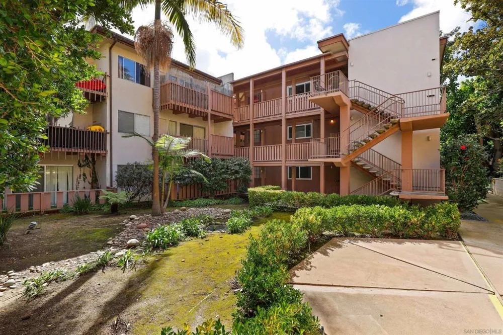 2610 Torrey Pines Rd. #C22 La Jolla, CA 92037