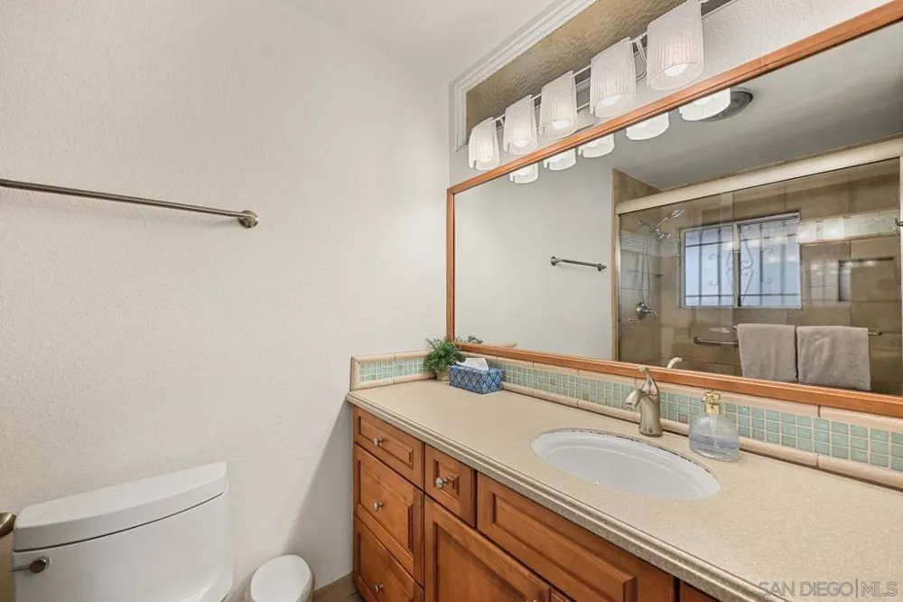 2610 Torrey Pines Rd. #C22 La Jolla, CA 92037