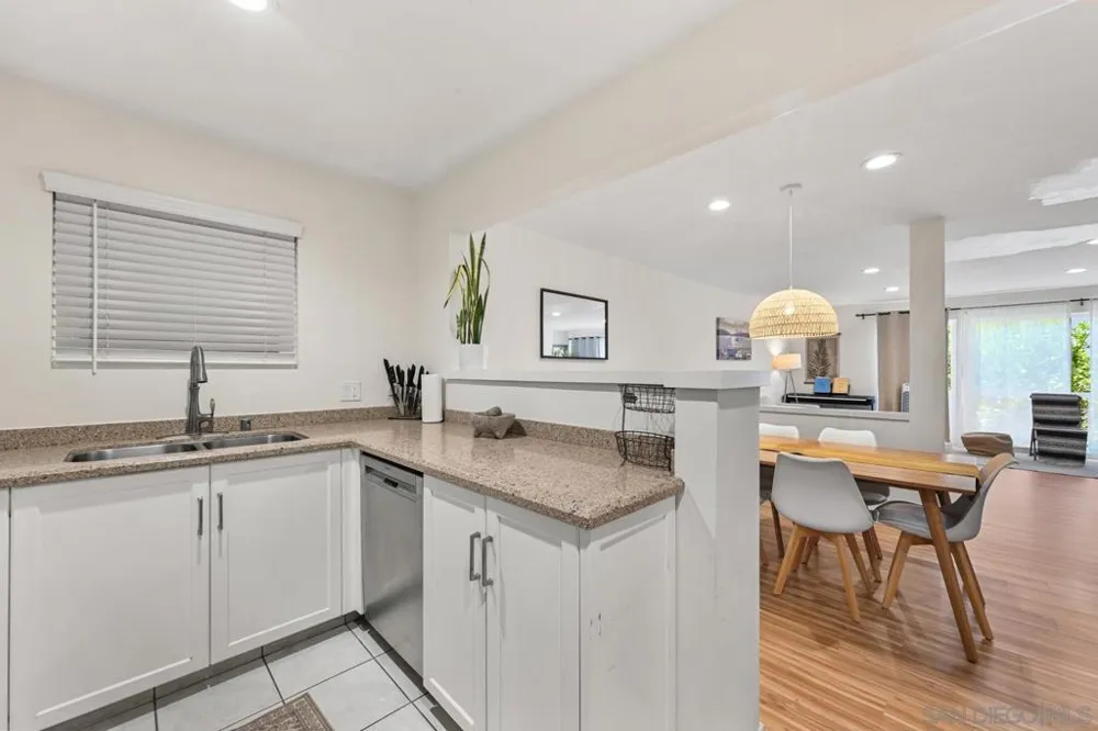 2610 Torrey Pines Rd. #C22 La Jolla, CA 92037